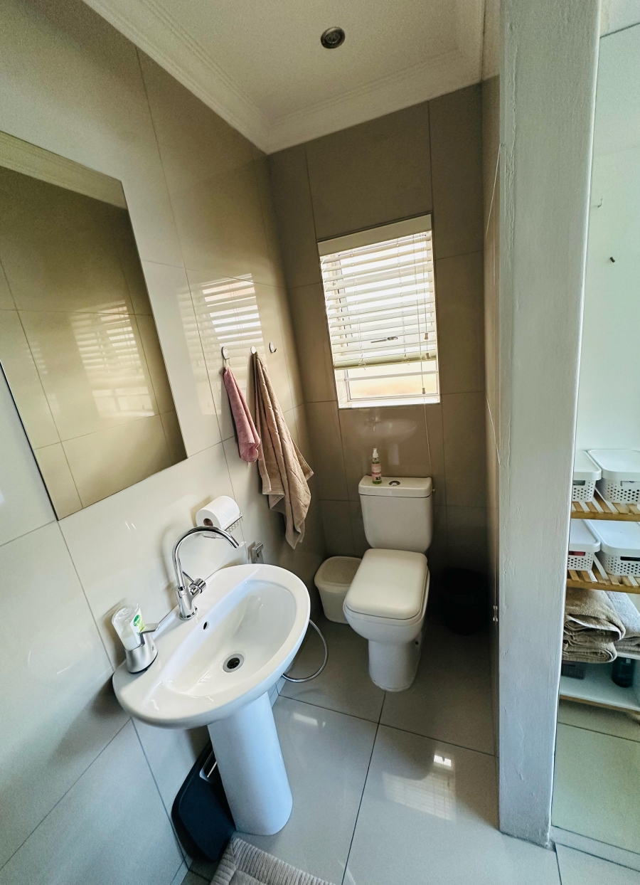 3 Bedroom Property for Sale in Sonstraal Heights Western Cape
